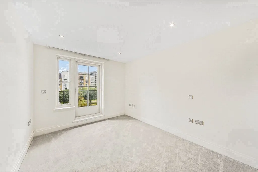 Imperial Crescent, Imperial Wharf, SW6, photo 4