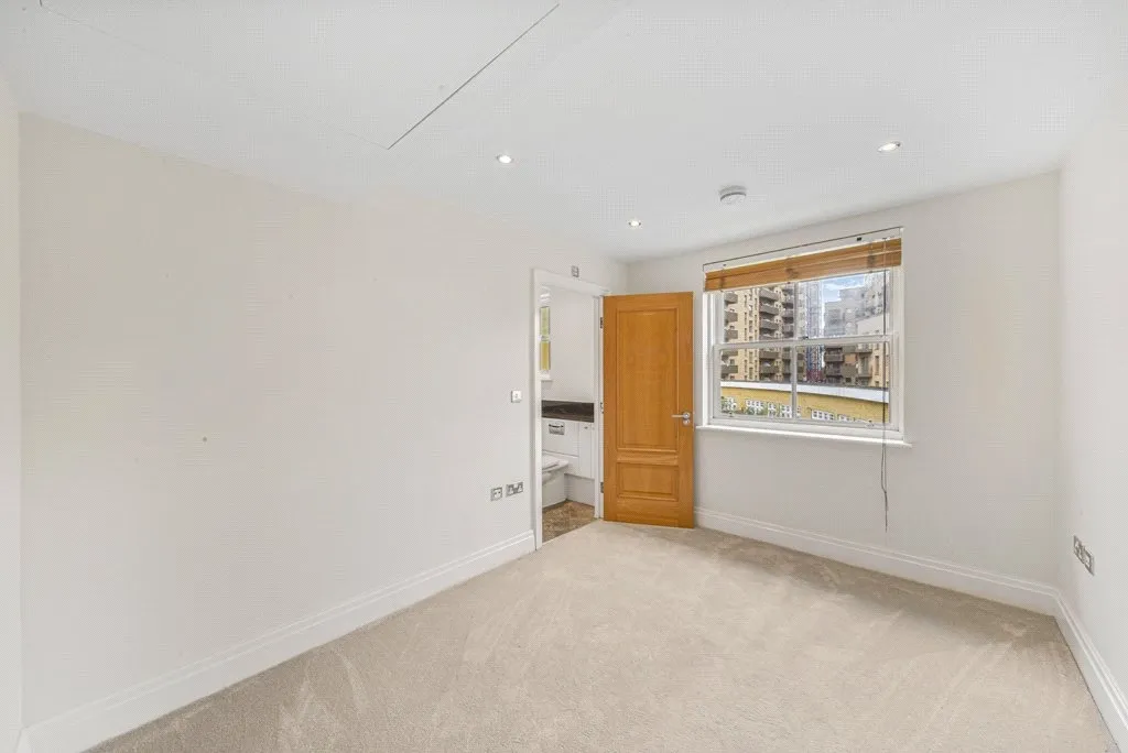 Imperial Crescent, Imperial Wharf, SW6, photo 15