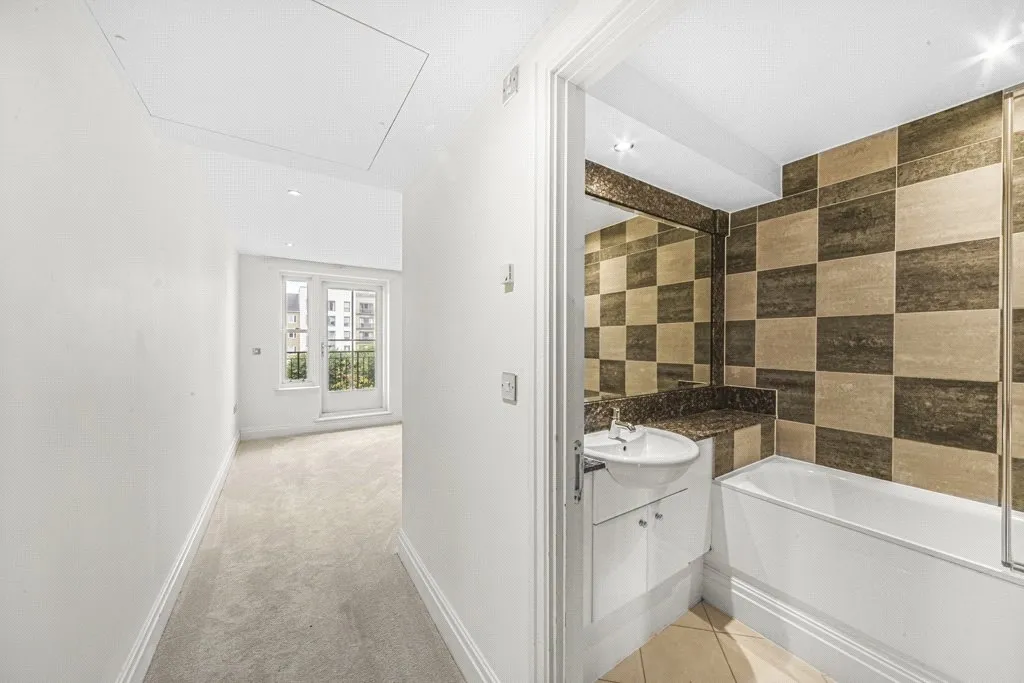 Imperial Crescent, Imperial Wharf, SW6, photo 5