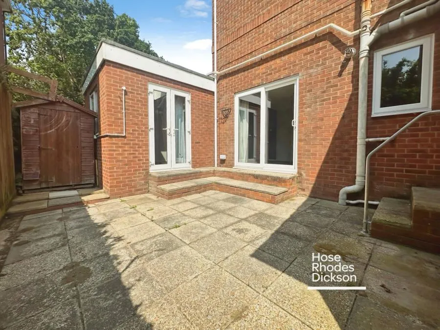Latimer Road, St. Helens, PO33, photo 11