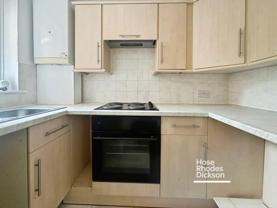 Latimer Road, St. Helens, PO33, photo 6