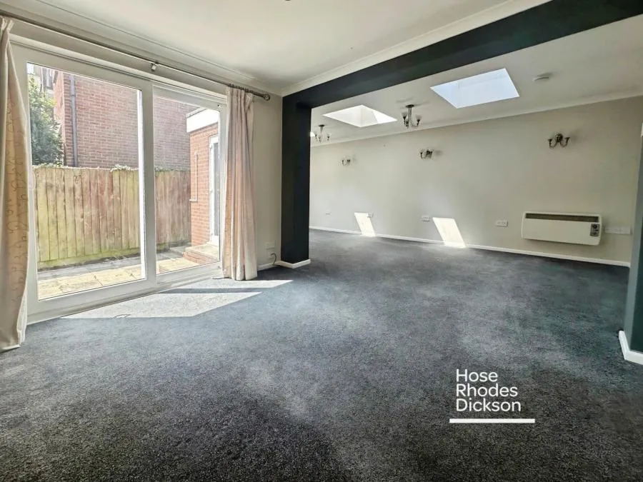 Latimer Road, St. Helens, PO33, photo 3
