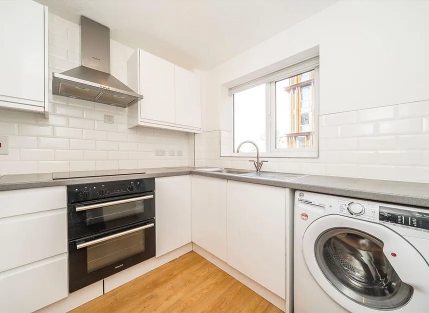 Cotton Avenue, Acton, W3, photo 6
