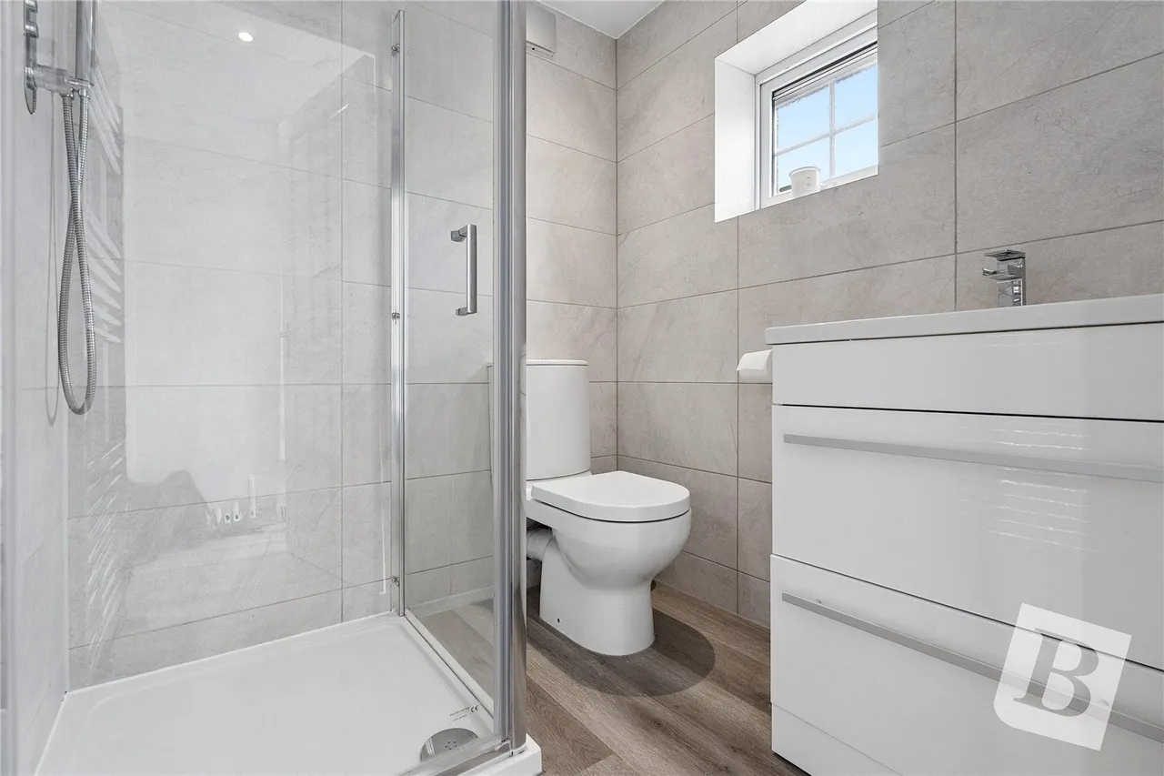 Lancaster Drive, Hornchurch, RM12, photo 2