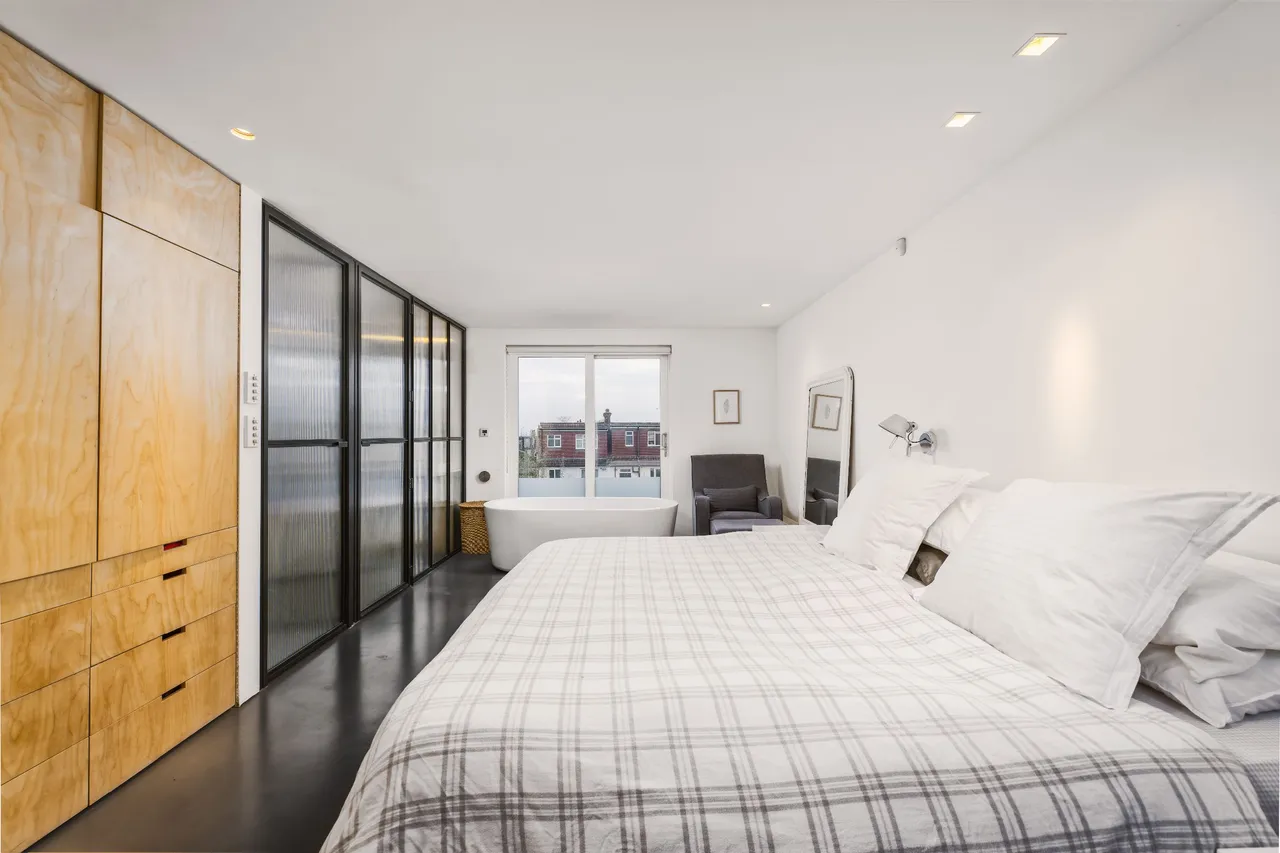Whitmore Gardens, NW10, photo 9