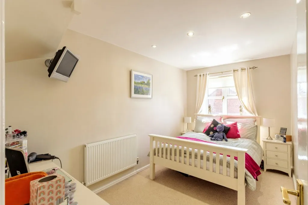 Leivers Close, East Leake, LE12, photo 11