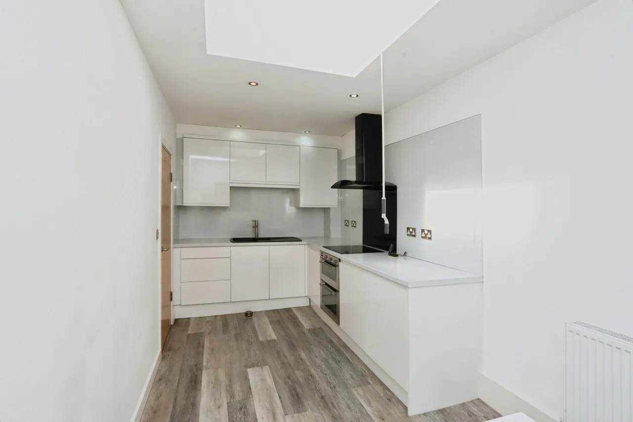 Albert Road, Sheffield, S8, photo 9