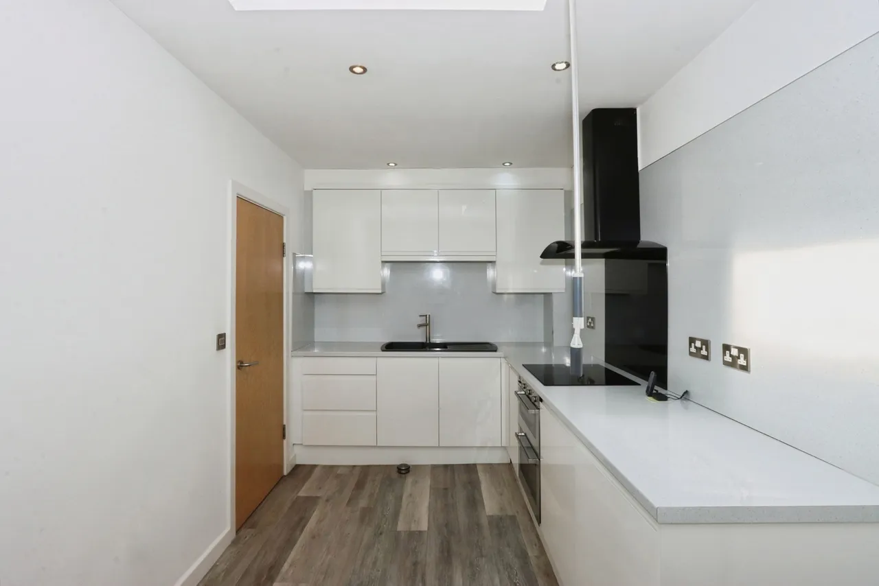 Albert Road, Sheffield, S8, photo 3
