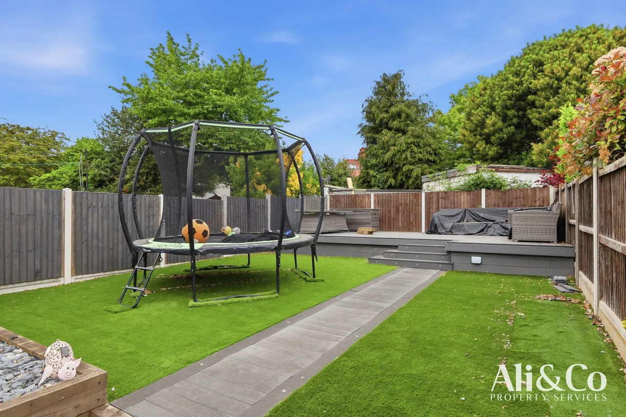 Lenmore Avenue, Grays, Essex, RM17 5NY, photo 20