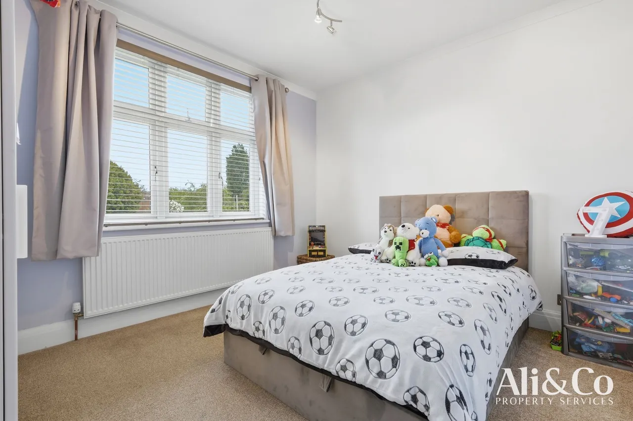 Lenmore Avenue, Grays, Essex, RM17 5NY, photo 10