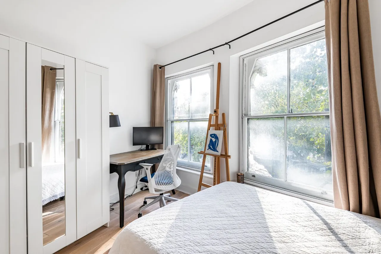 Farringdon Road, London, EC1R, photo 11