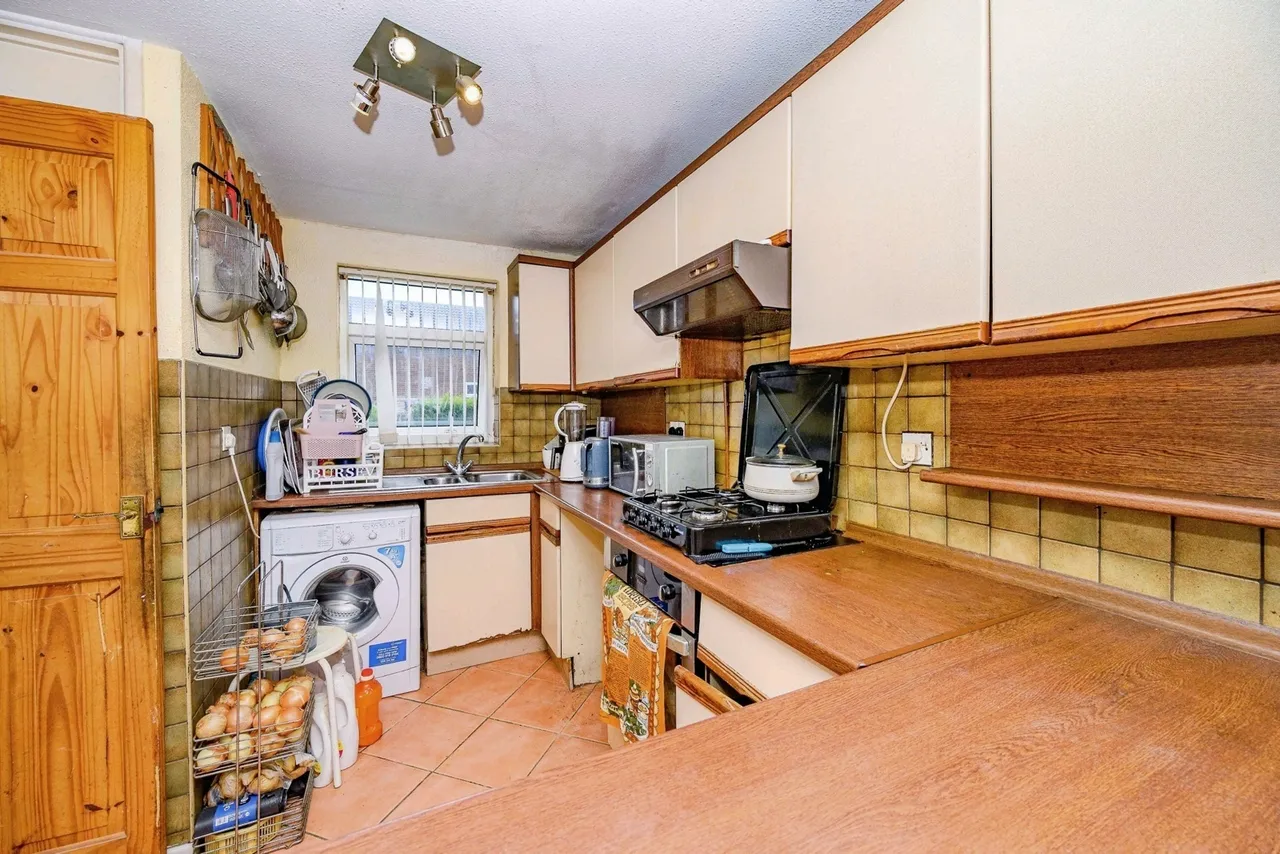 Olympic Close, Luton, Bedfordshire, LU3, photo 4
