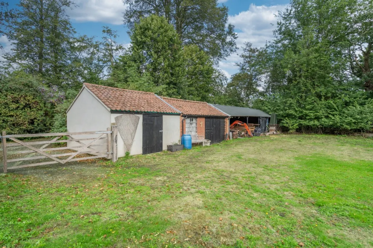 Church Road, Ashby St. Mary, NR14, photo 44