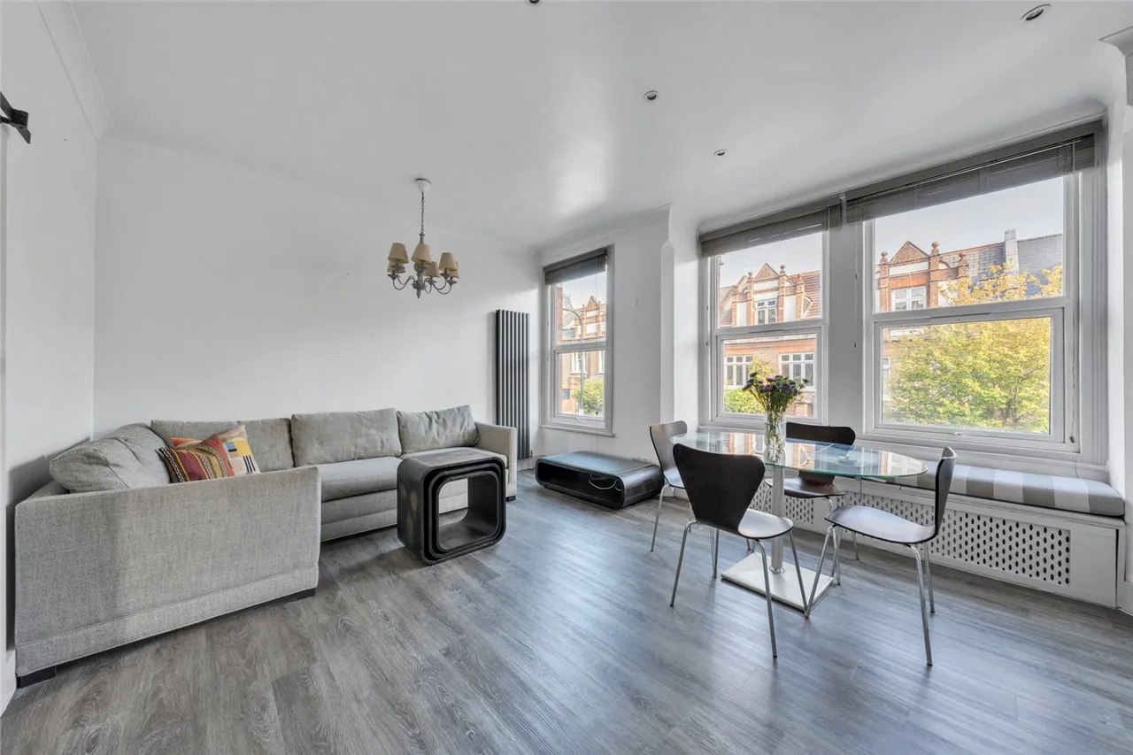 Agincourt Road, London, NW3, photo 8