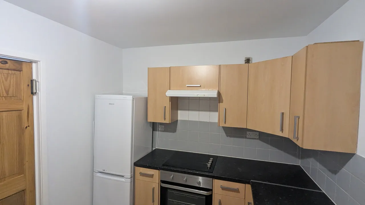 Lees Hall Crescent, Fallowfield M14, photo 6