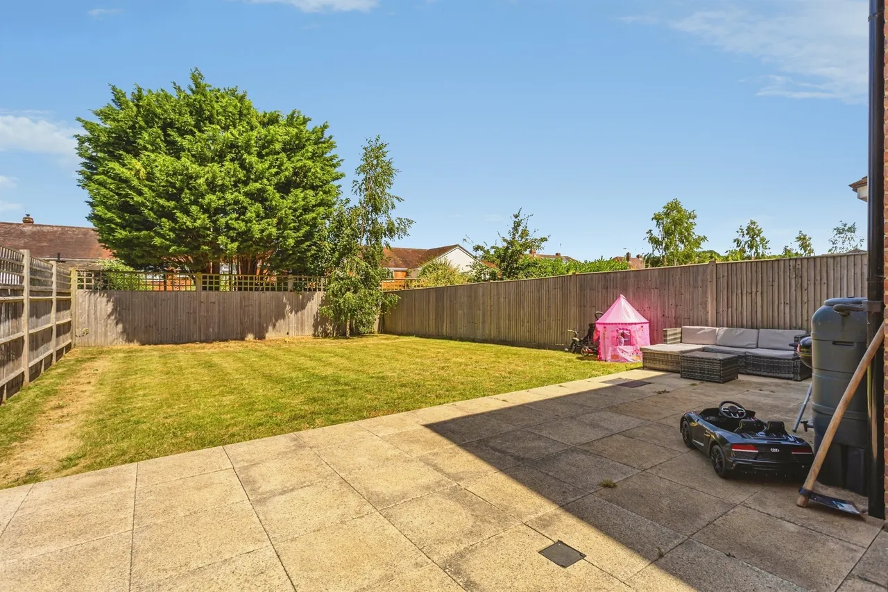 Bonnet Lane, Burgess Hill, RH15, photo 16