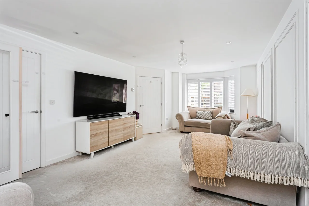Bonnet Lane, Burgess Hill, RH15, photo 17