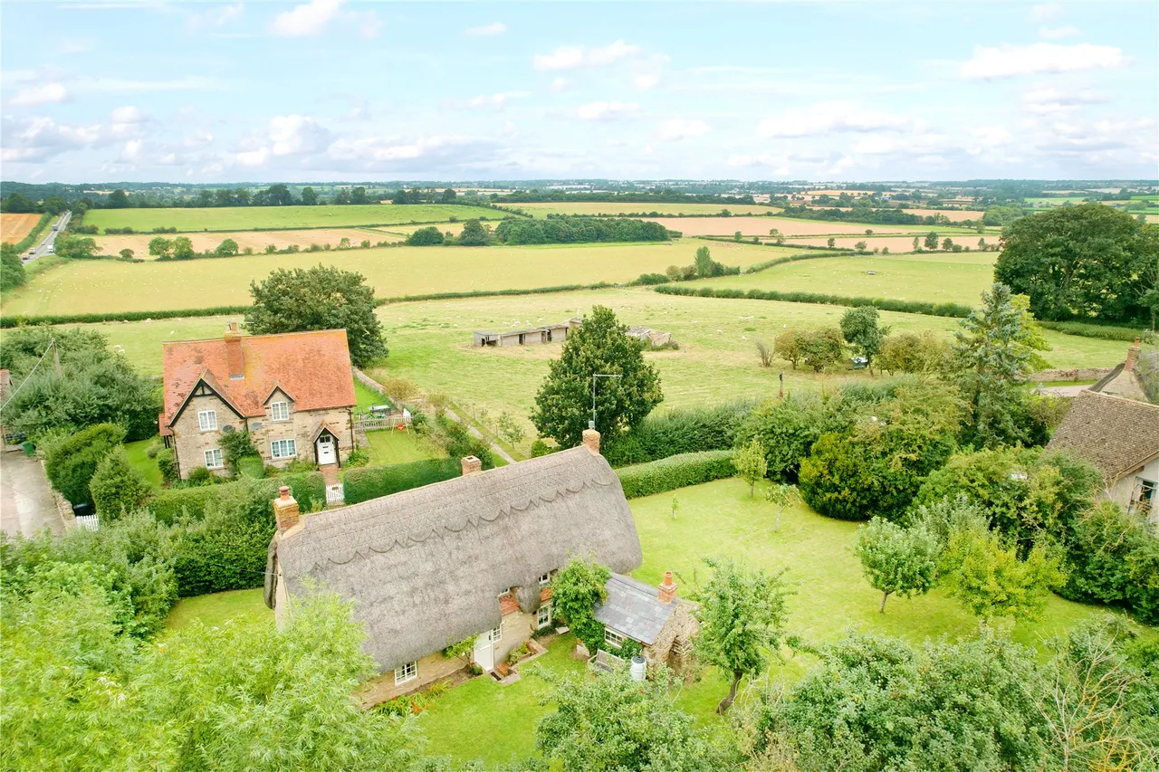 The Lane, Grafton Regis, NN12, photo 4