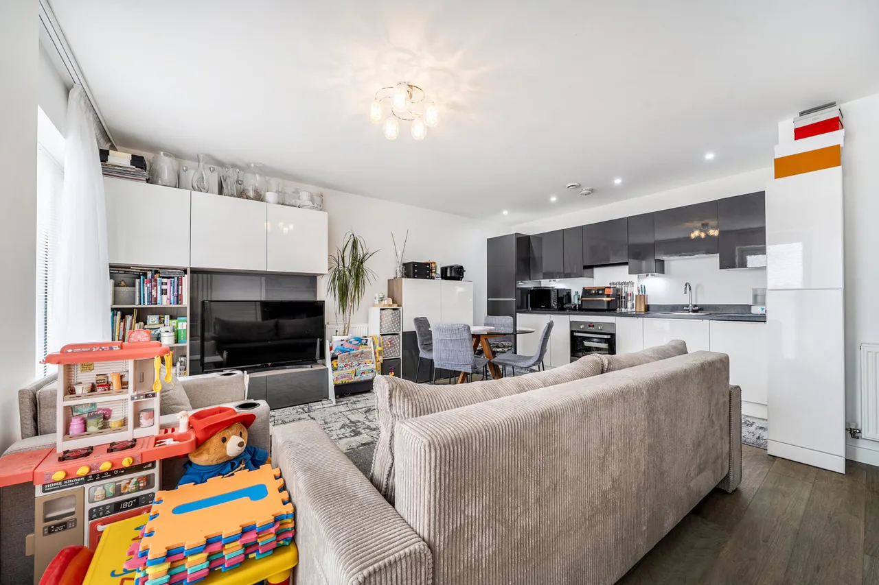 Porters Way, West Drayton, UB7, photo 6