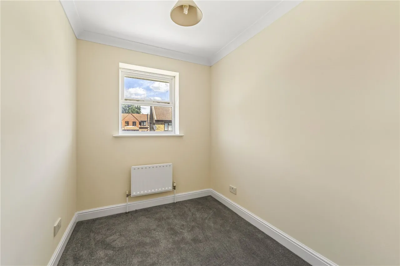 Nursery Gardens, Hampton, TW12 3ES, photo 6