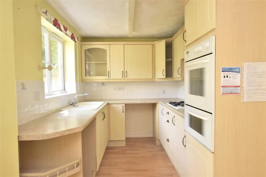 Bluebell Way, Carterton, OX18, photo 3