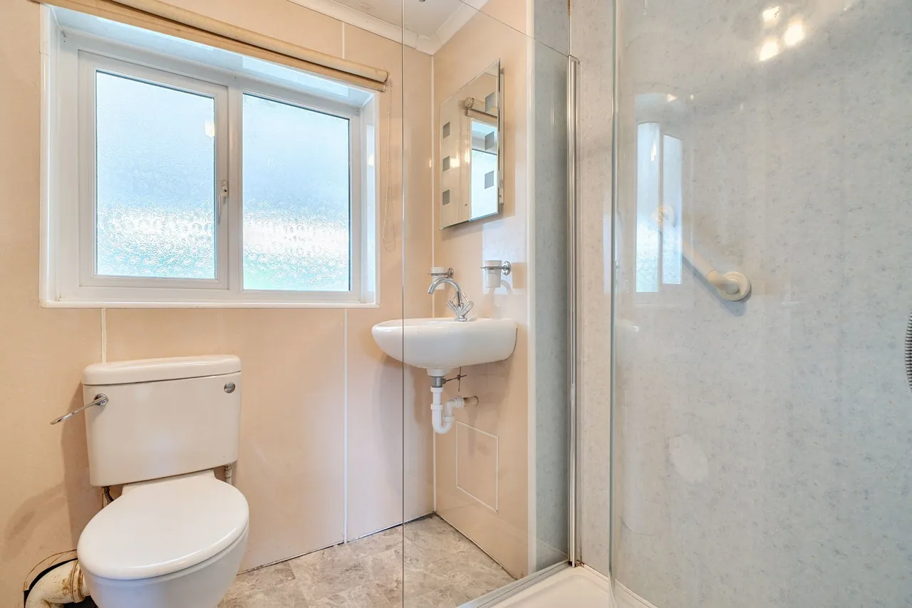St. Therese Close, Callington, PL17, photo 11