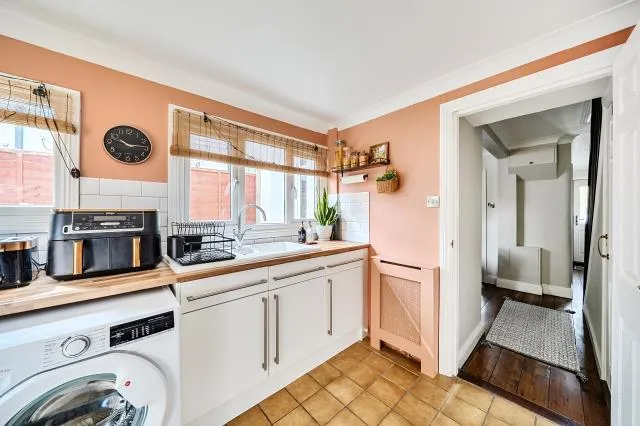 Frailey Hill, Woking, GU22, photo 10