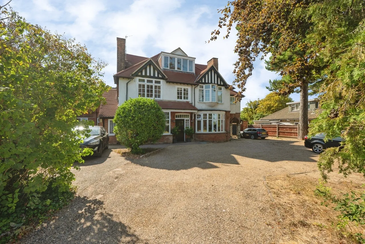 Plough Lane, Purley, CR8, photo 15