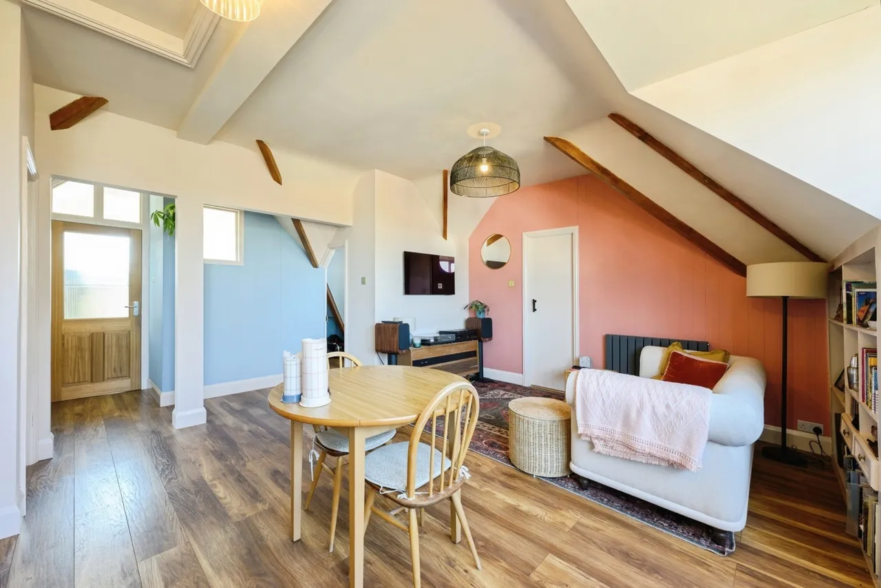 Plough Lane, Purley, CR8, photo 5