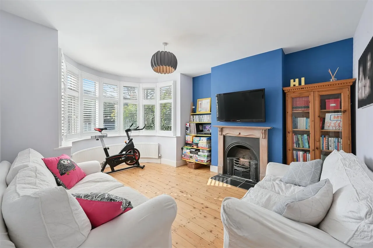 Alexandra Drive, Surbiton KT5 9AD, photo 2