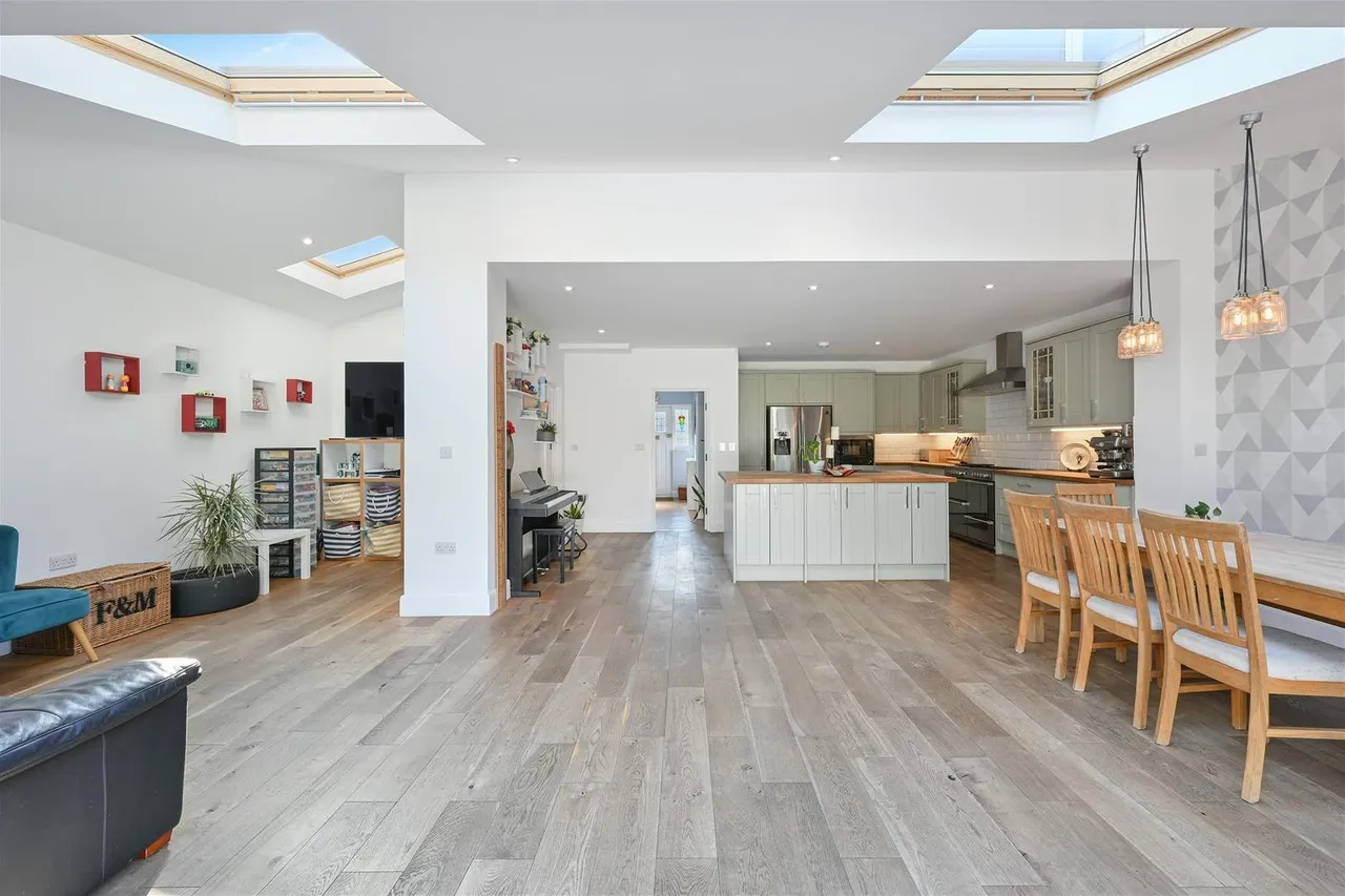 Alexandra Drive, Surbiton KT5 9AD, photo 9