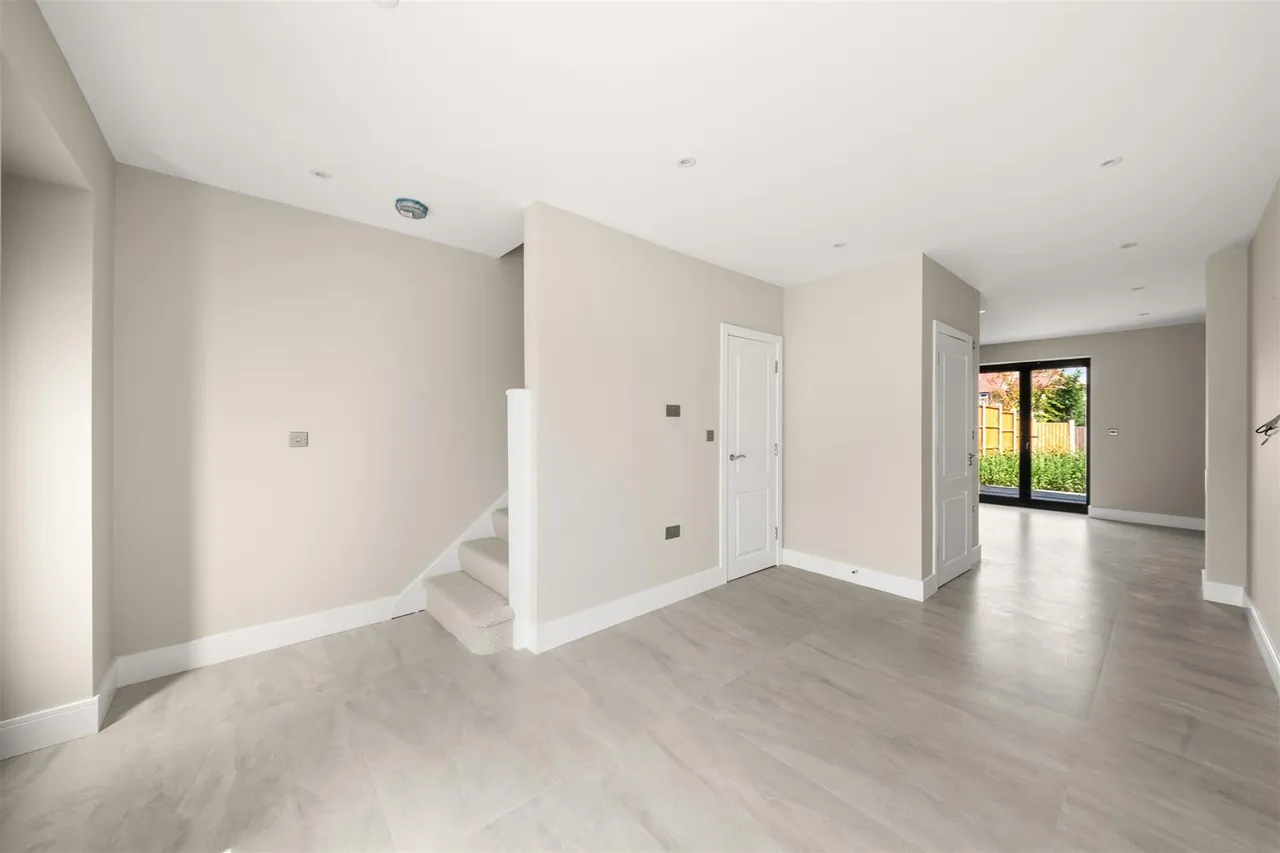 Field Road, Feltham, photo 5