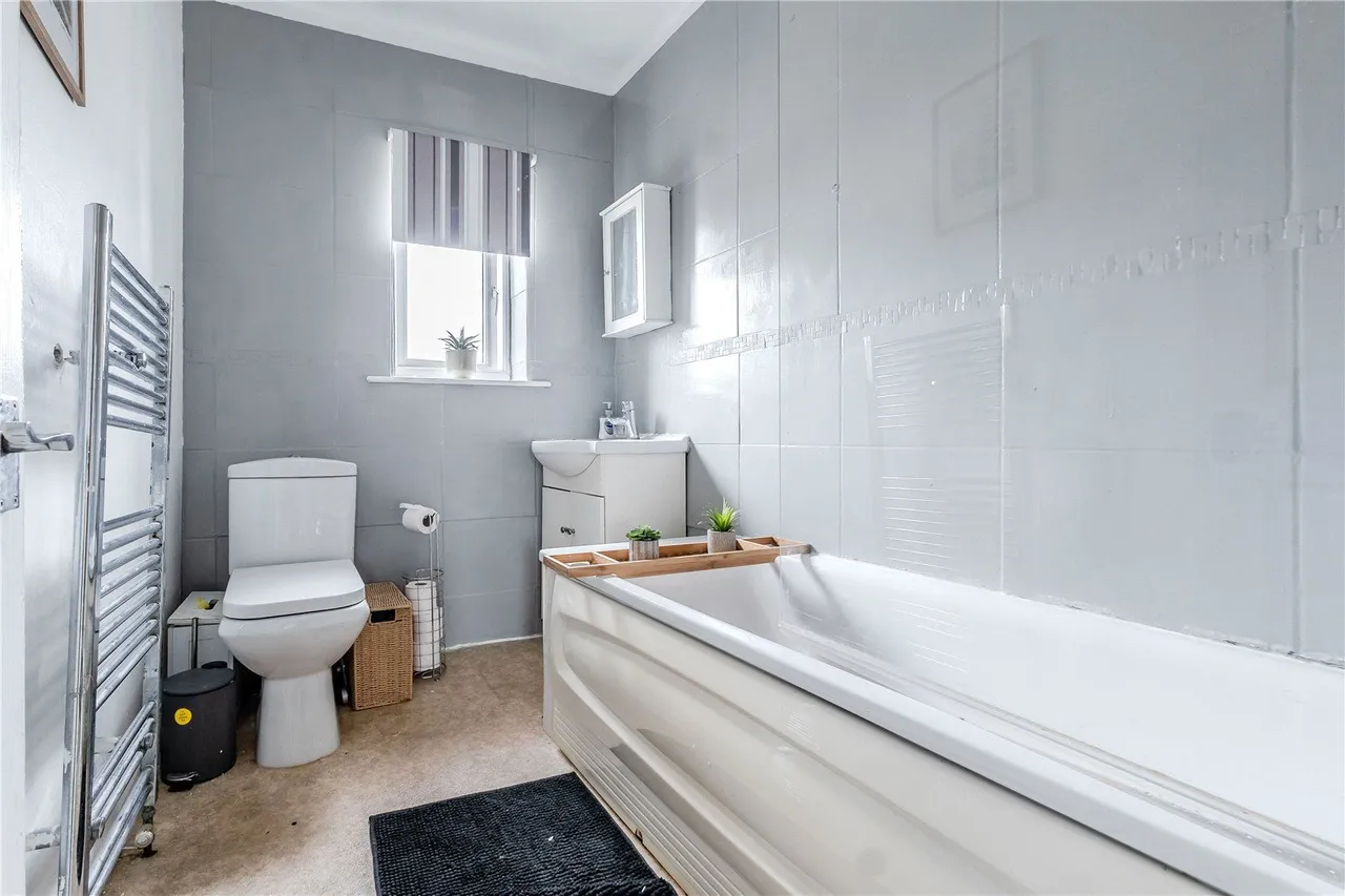 Springfield Walk, Horsforth, LS18, photo 12