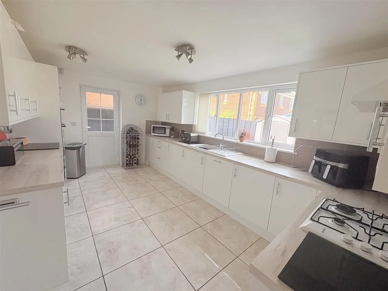Howard Close, Lee-On-The-Solent, photo 13
