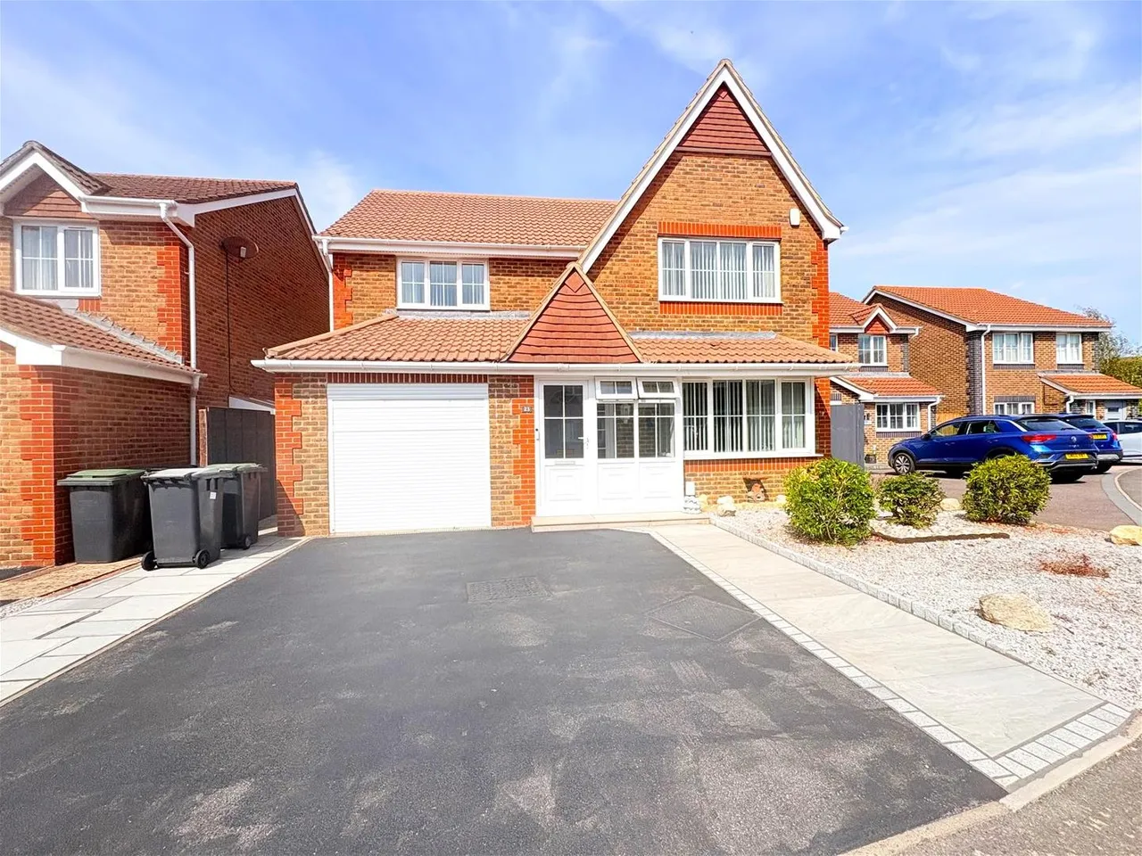 4 bed house for sale — Howard Close, Lee-On-The-Solent