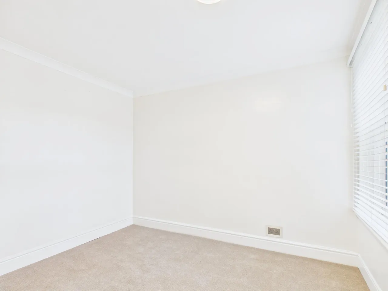 Cyprus Road, North End, PO2, photo 9