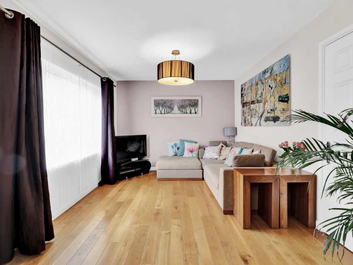 Rochelle Close, London, SW11, photo 3