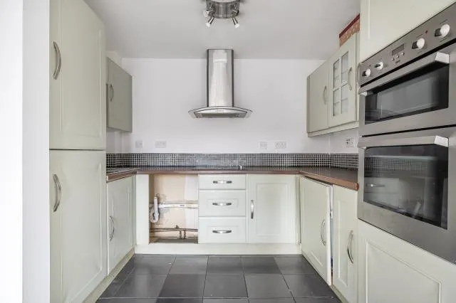 Willow Road, Aylesbury, HP19, photo 4