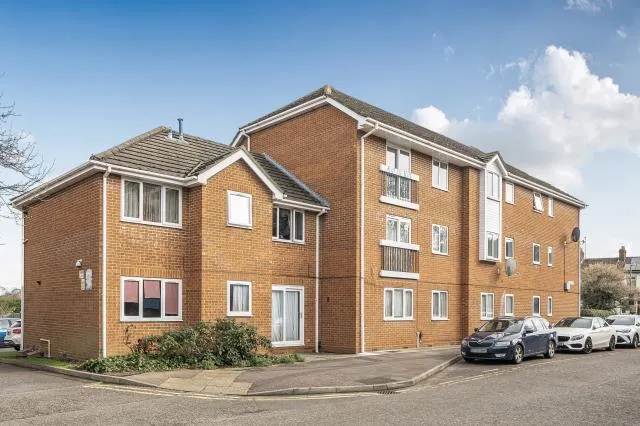 Willow Road, Aylesbury, HP19, photo 20