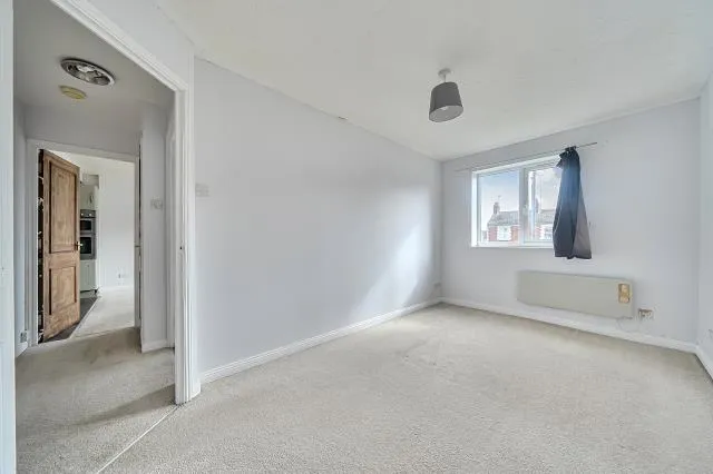 Willow Road, Aylesbury, HP19, photo 10