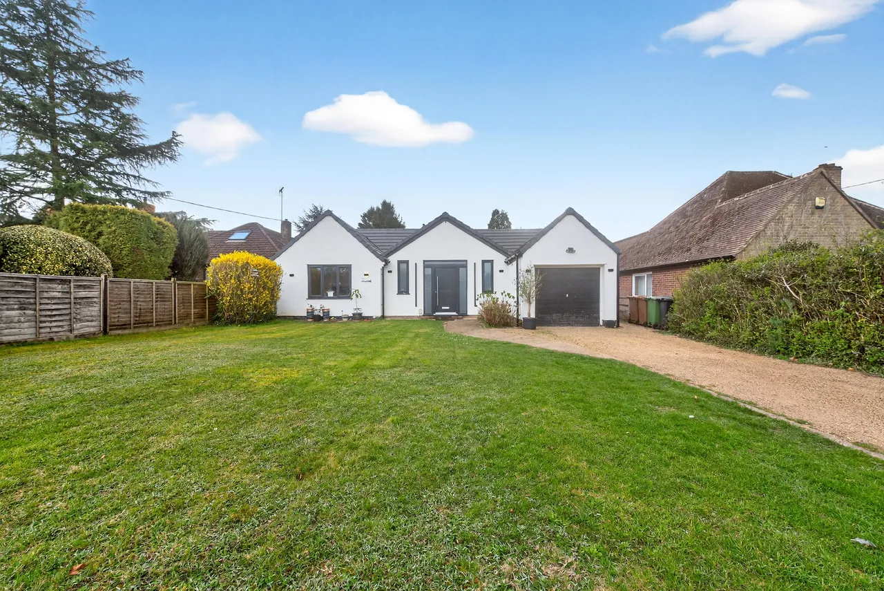 4 bed house for sale, Bridle Path, Reading, RG8