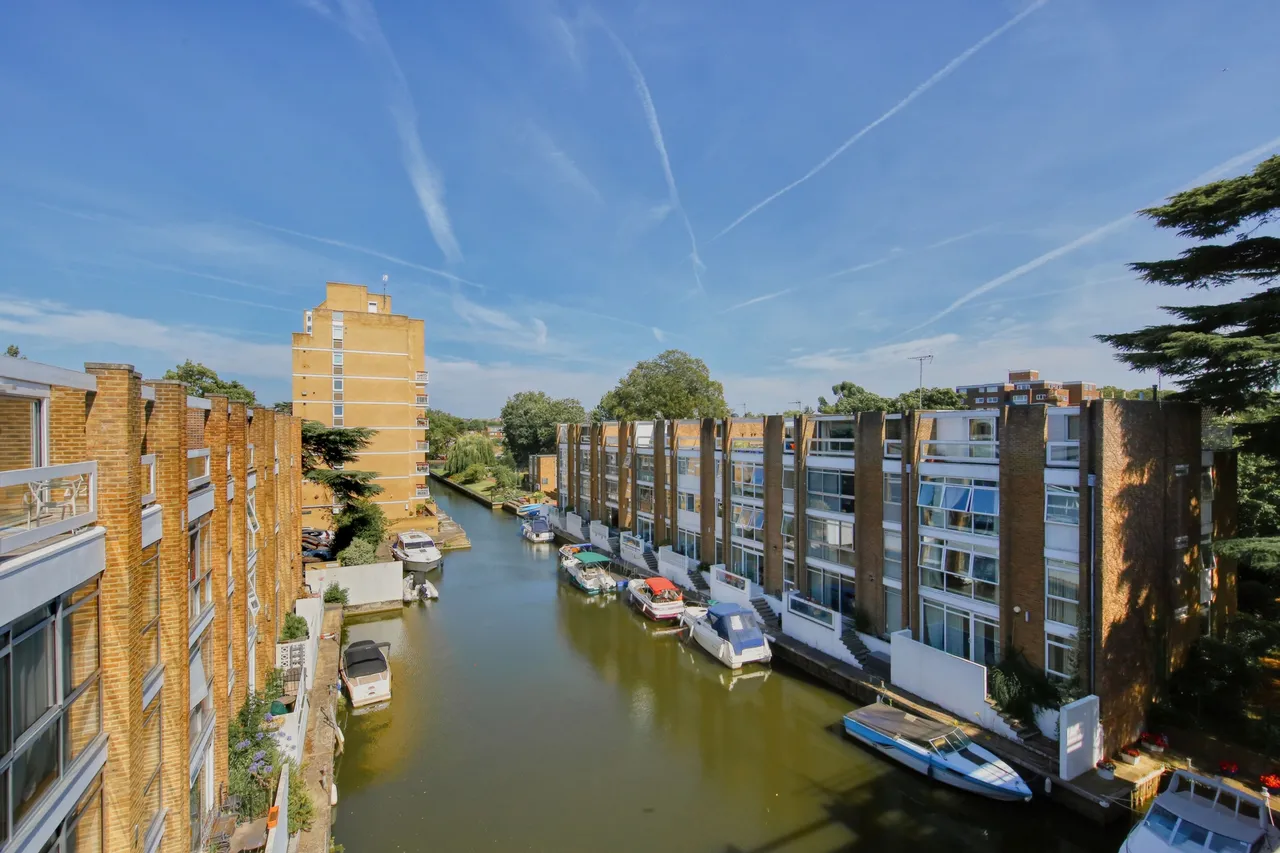 Marina Way, Teddington, TW11 9PN, photo 2