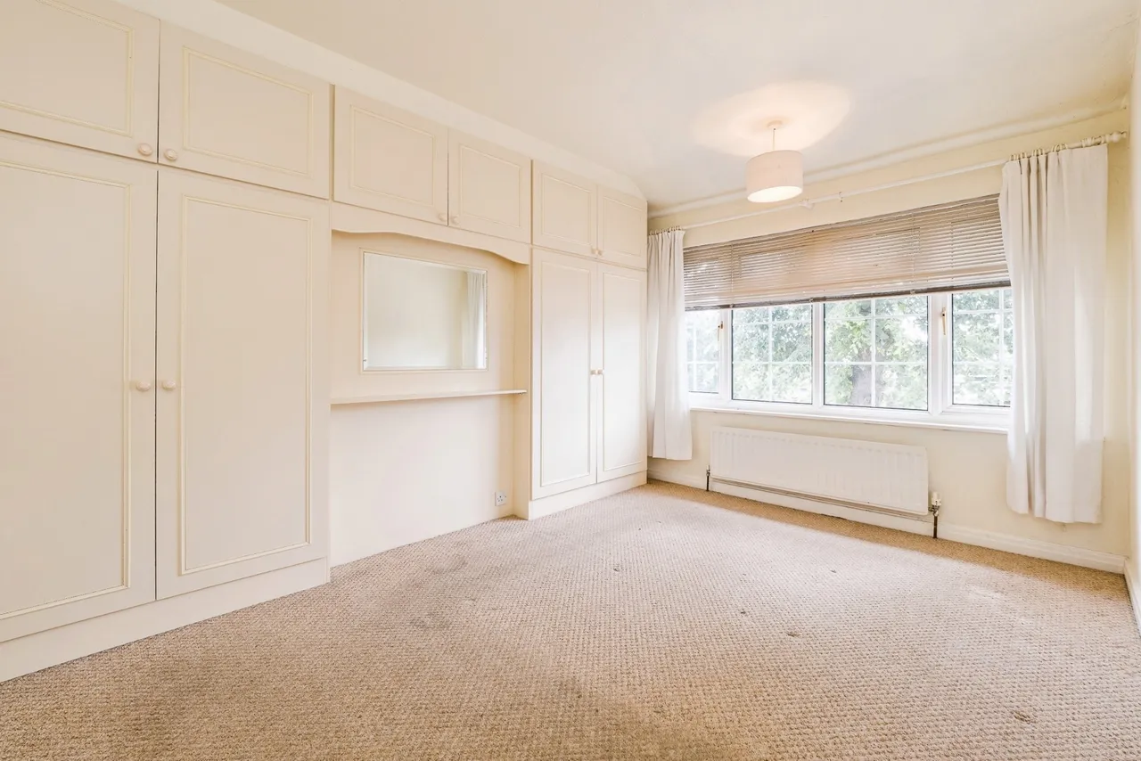Spring Gardens, Hornchurch, RM12, photo 11