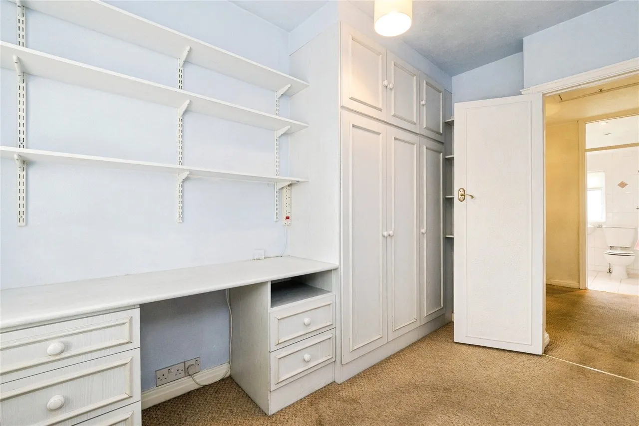 Spring Gardens, Hornchurch, RM12, photo 15
