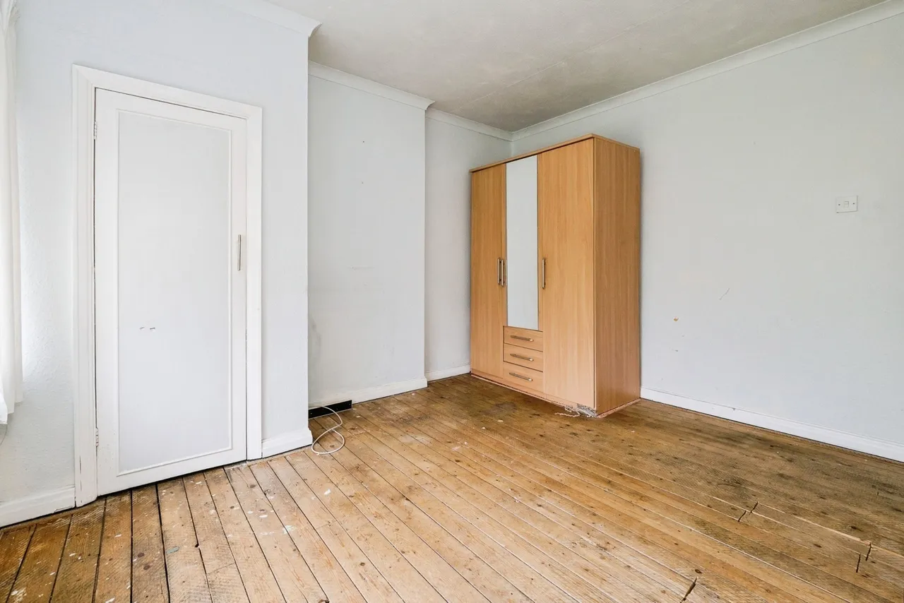 Spring Gardens, Hornchurch, RM12, photo 13