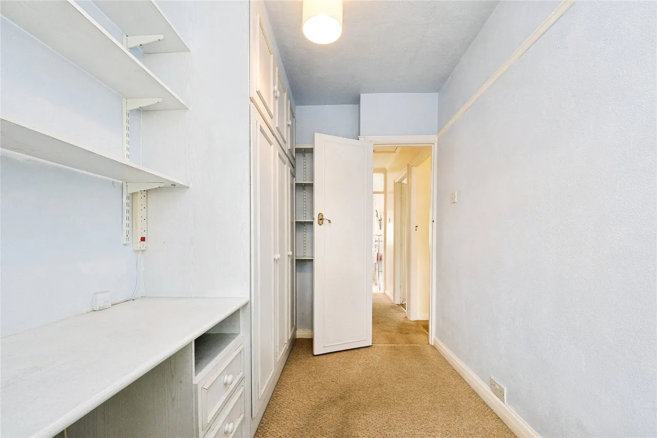 Spring Gardens, Hornchurch, RM12, photo 16