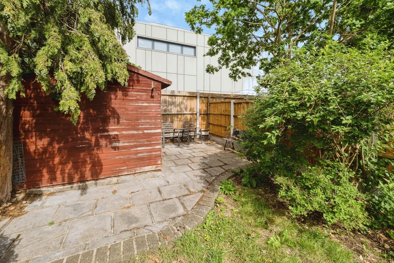 Spring Gardens, Hornchurch, RM12, photo 20