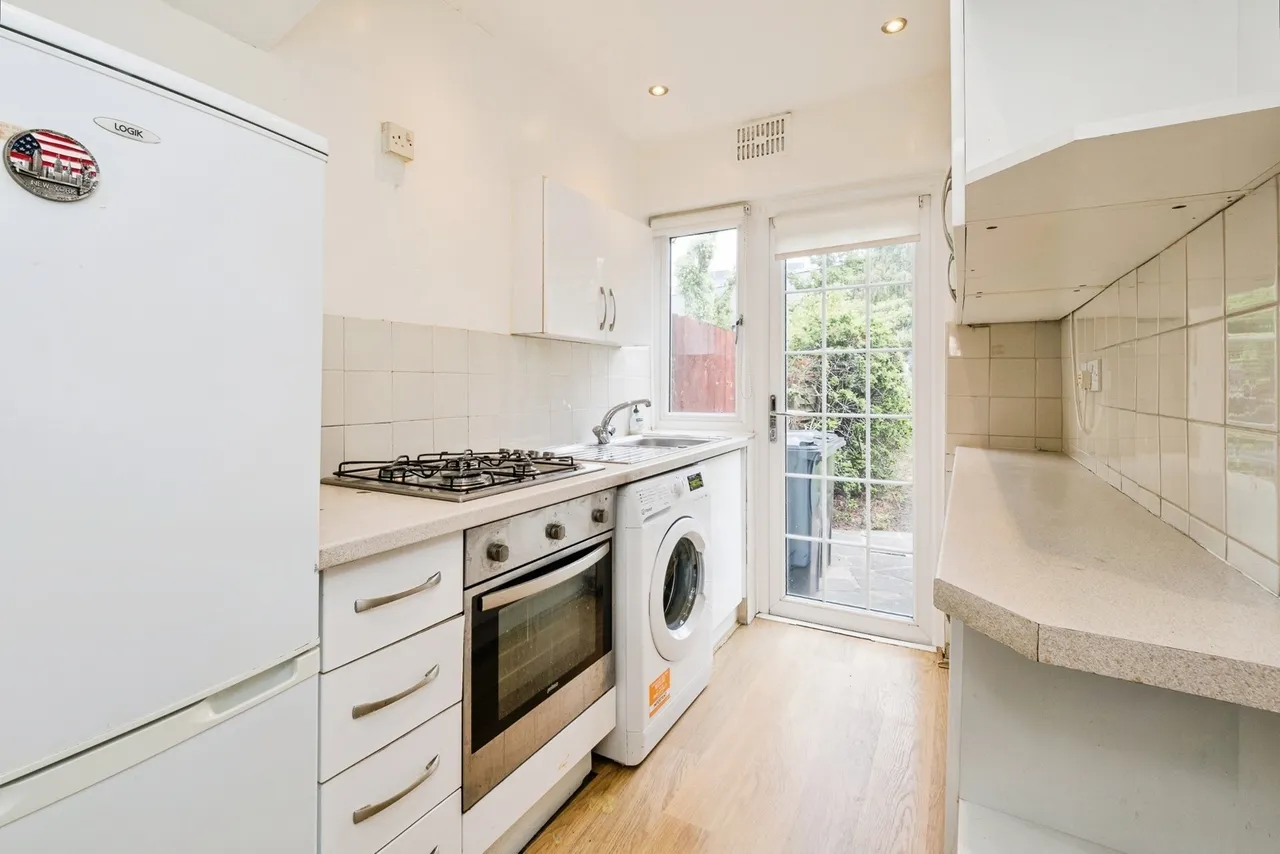 Spring Gardens, Hornchurch, RM12, photo 8