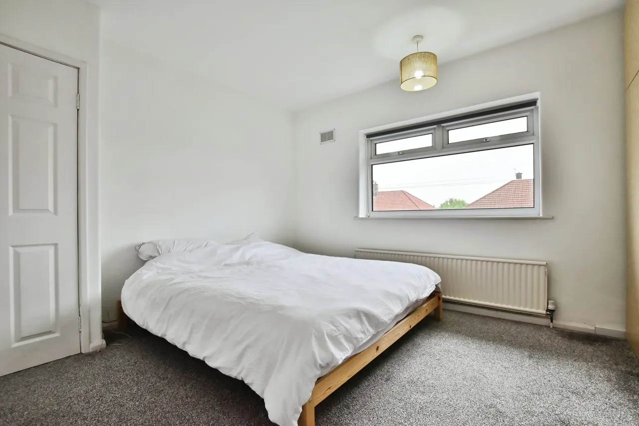 Long Hey, Altrincham, WA15, photo 9