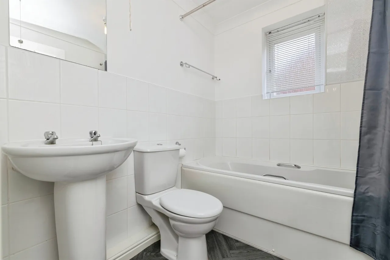 Sedgewick Close, Hartlepool, TS24, photo 13